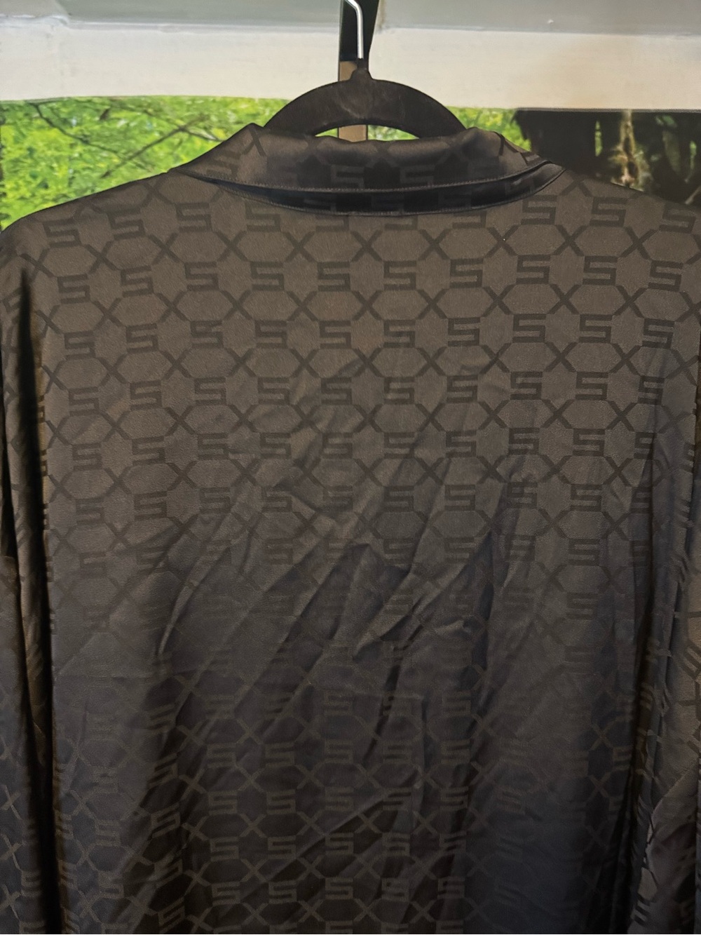 Fenty XL Men's Black Patterned Button-Up Shirt - Picture 10 of 10
